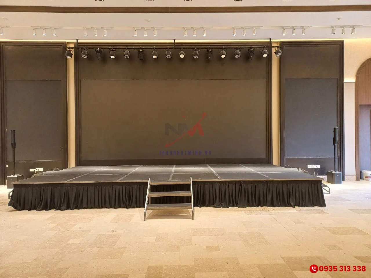 Bục sân khấu di động lắp ráp