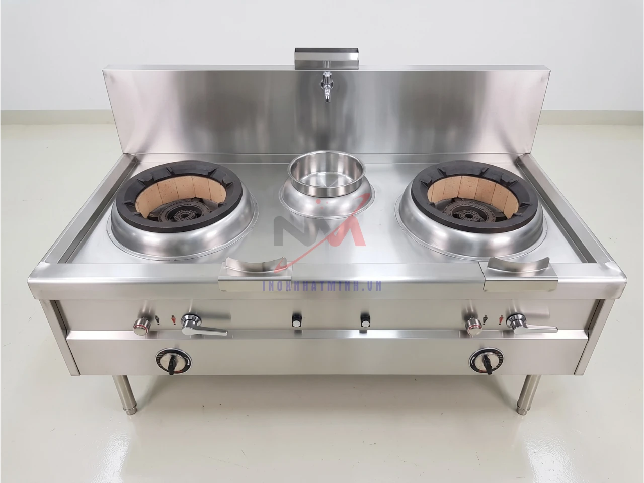 Bếp Á 2 Họng 1 Bầu Nước Có Quạt Thổi BE-NMBAU8