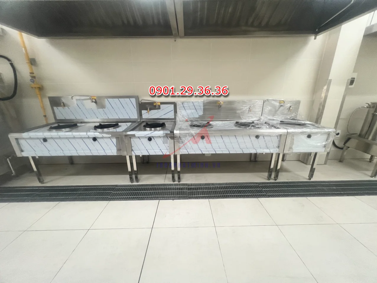 Bếp công nghiệp 2 họng trong bếp công nghiệp