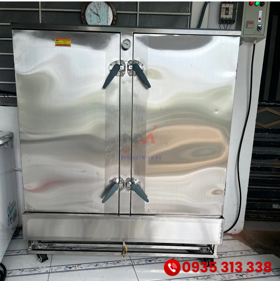 lò hấp cơm công nghiệp 24 khay