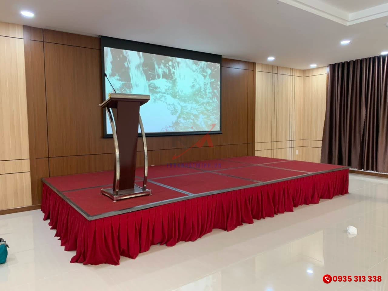 Bục sân khấu hội trường