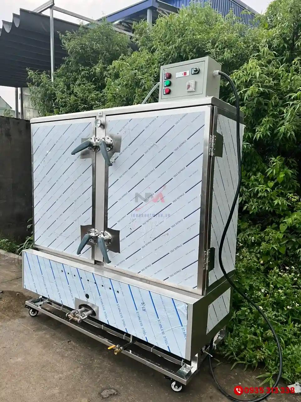 Tủ nấu cơm 24 khay công nghiệp dùng điện