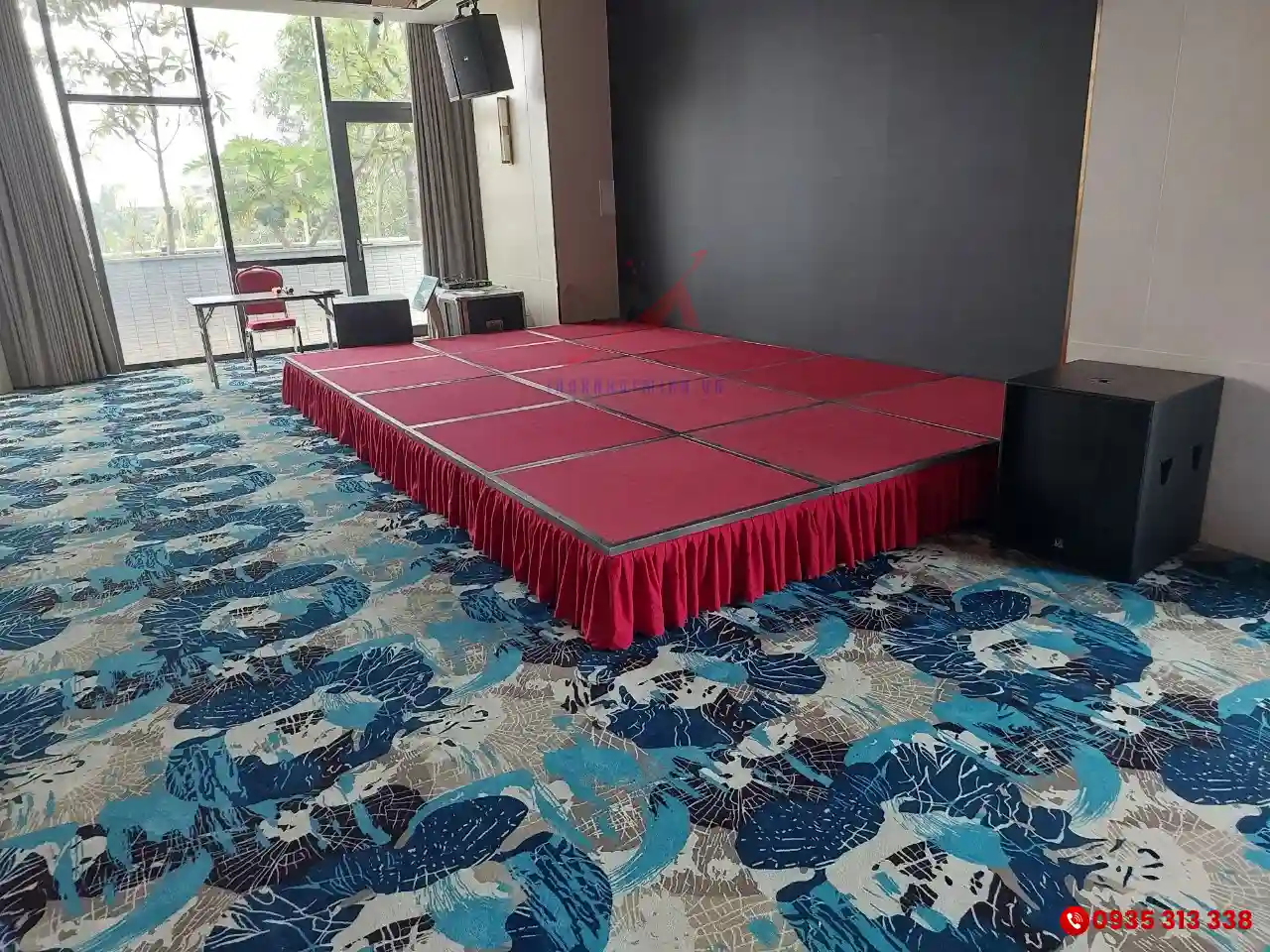 Bục sân khấu di động nhà hàng
