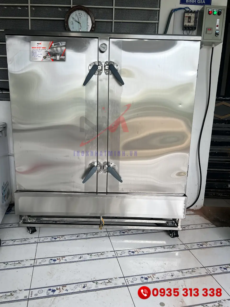 Lắp đặt tủ nấu cơm công nghiệp inox 304 tại bếp