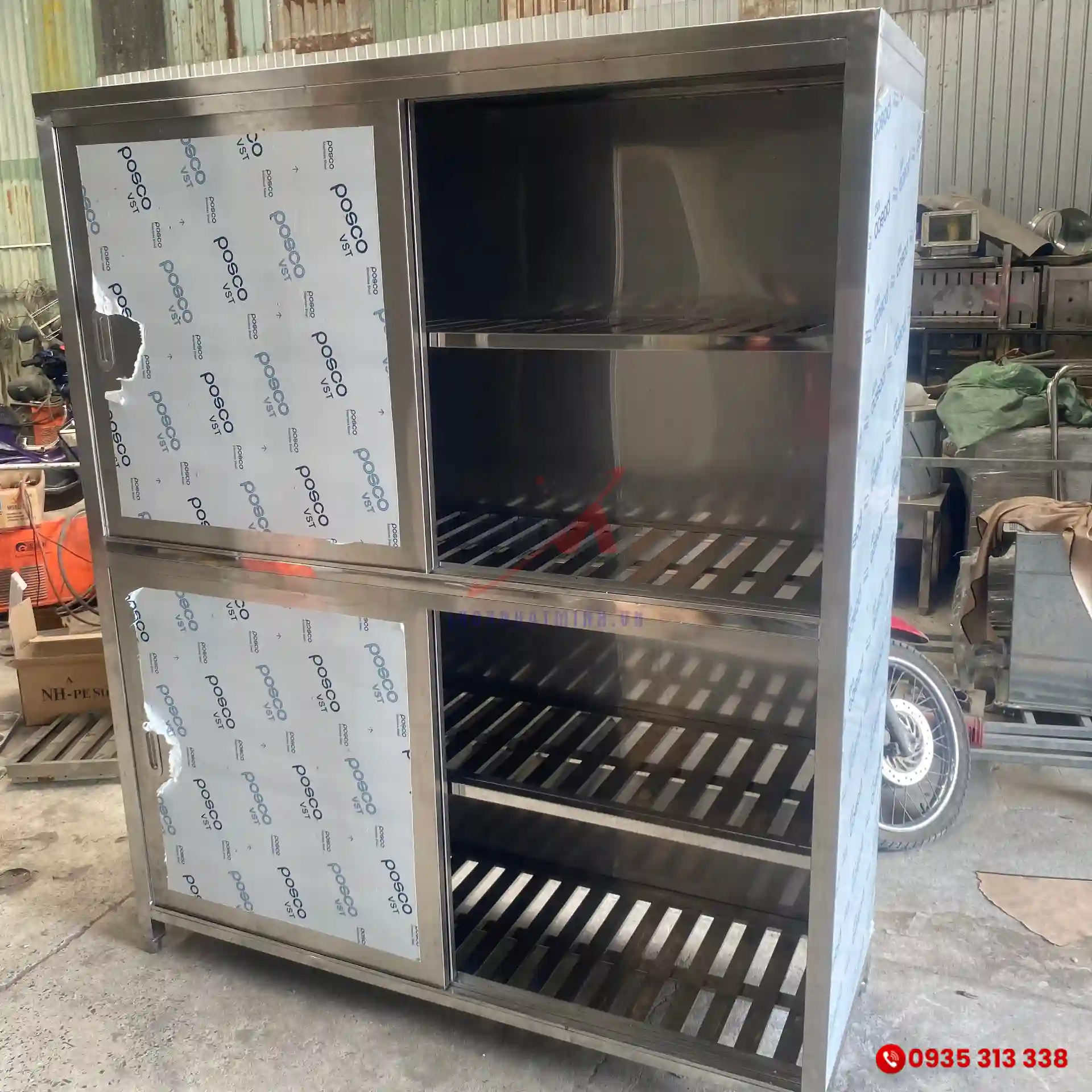 Tủ inox công nghiệp cửa lùa