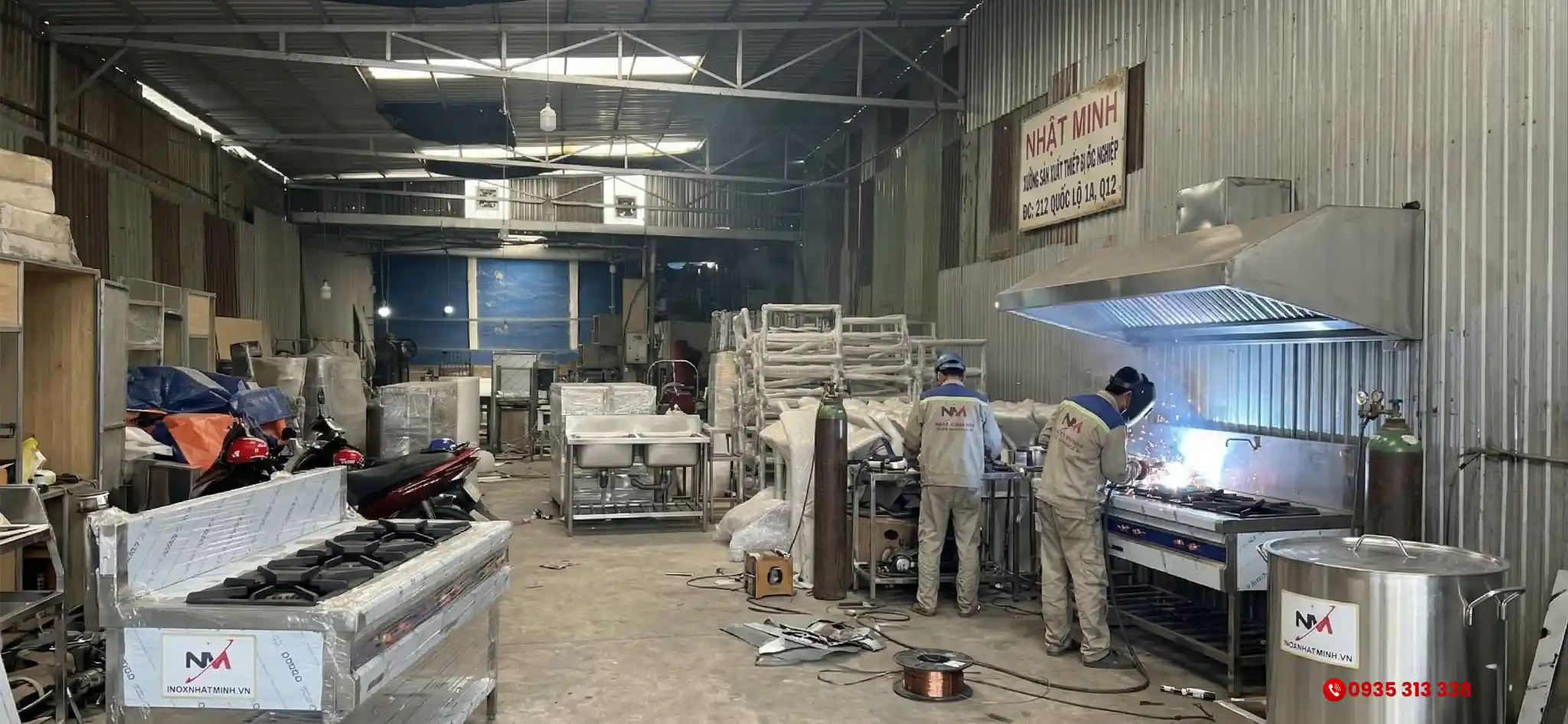 Xưởng sản xuất bếp Á công nghiệp Inox Nhật Minh
