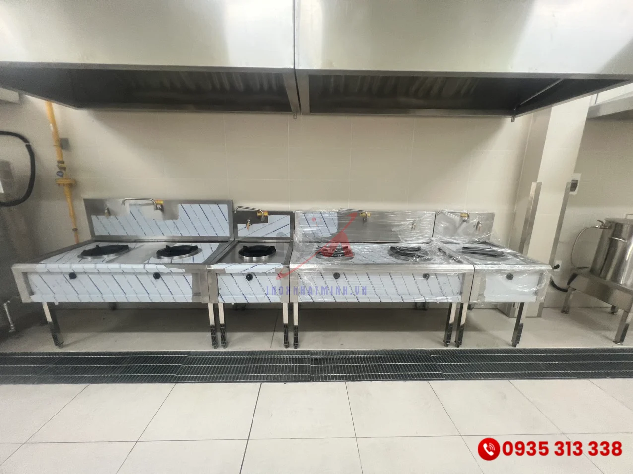 Inox Nhật Minh cung cấp đa dạng các mẫu bếp Á công nghiệp.