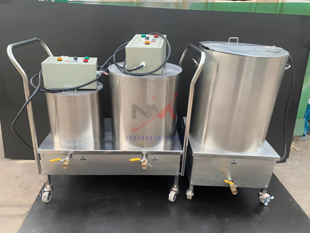 Bộ 2 nồi phở chung bệ kèm 1 nồi phở rời Inox 304 tiêu chuẩn cho bếp ăn, quán phở